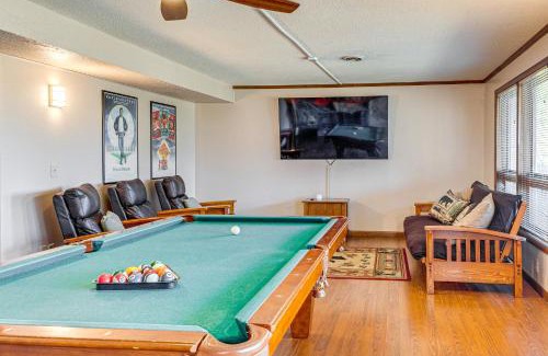 Gatlinburg - Pigeon Forge House | Smoky Mtn Views Spacious Home Near Natl Park!