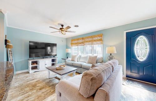 Caine Woods House | Smooth Sailing 14105