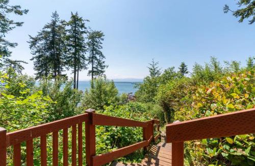 Greenbank House | Smugglers Lagoon Beach Cottage by AvantStay