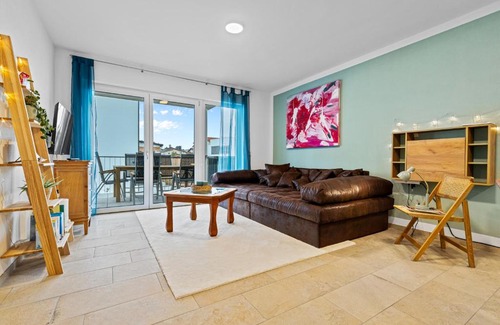 Passau Apartment | Smurmelhomes Oase: Terrasse - Parken - Kind
