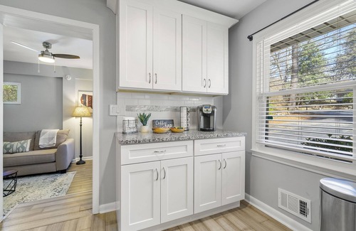 Smyrna House | Smyrna’s Slice of Heaven! 4BR 2BA