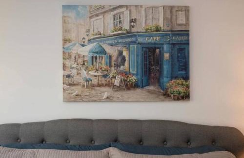 Los Angeles Apartment | Snazzy 3Bed HighRise with Pool, Spa & Rooftop deck