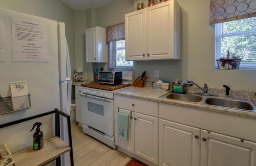 Sneads Ferry Apartment | Sneads Ferry Vacation Rental Studio with Water Views