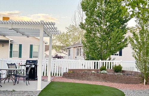 Montrose House | Sneffels House in Montrose, CO