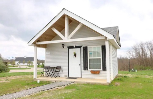 Dry Ridge Cottage | Snoozer - Close to the Ark Encounter