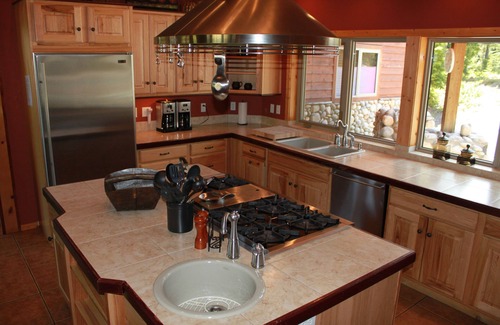 Easton Cabin | Snoqualmie Pass Lodge - Near Lake Kachess and the summit
