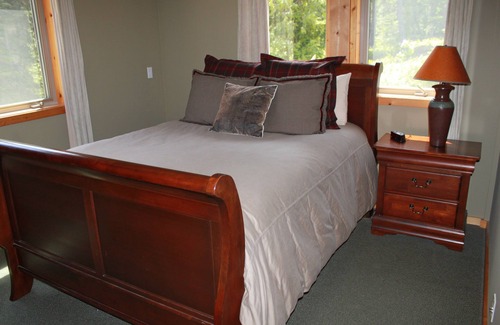 Easton Cabin | Snoqualmie Pass Lodge - Near Lake Kachess and the summit
