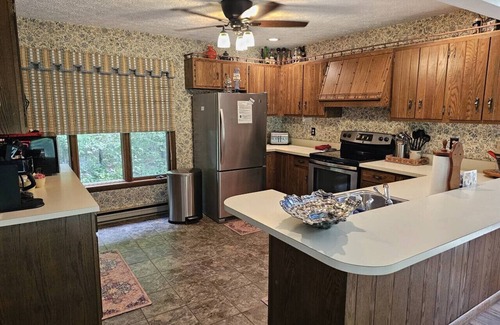 Davis House | Snow Chateau - Country comfort meets adventure in Canaan Valley!