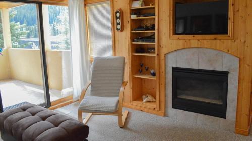Sun Peaks Apartment | Snow Creek Village #49