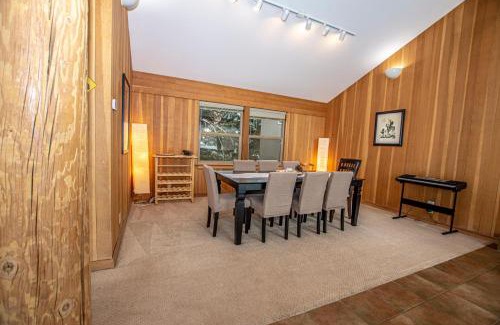 Alpine Meadows House | Snow Crest By Hauserman Rentals