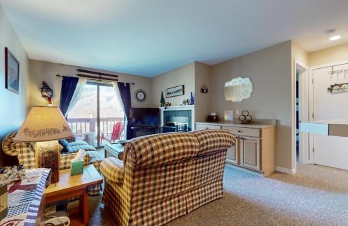 West Dover Apartment | Snow Mountain Village 13F