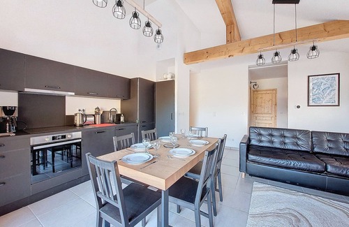 Saint-Jean-dʼAulps Apartment | Snow Roc - 6/8 persons - Ski to door access - Mountain view