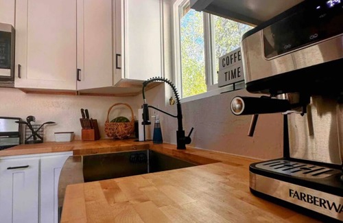 Arrowbear Lake Cabin | Snow Valley Retreat with Private Jacuzzi!