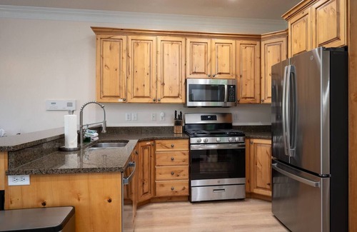 Ogden House | Snowbasin Lakehouse LS27 |Hot Tub|Pool |Pickleball