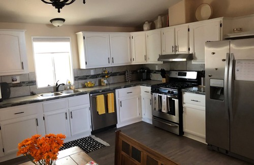 Fort Mohave House | Snowbird get away. Beautiful 3 bedroom 2 bath home, in the Sunrise Vista Area.