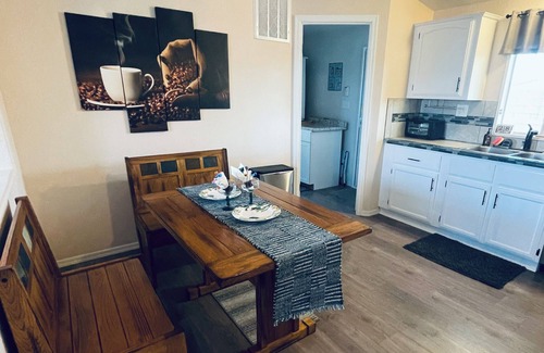 Fort Mohave House | Snowbird get away. Beautiful 3 bedroom 2 bath home, in the Sunrise Vista Area.