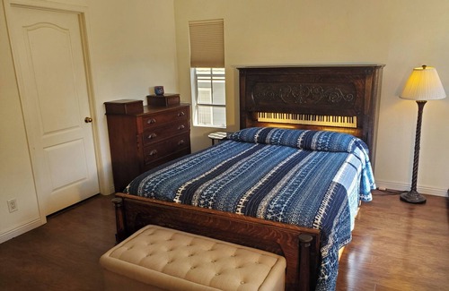 Via Marina House | Snowbird Rental 2-bedroom house in peaceful Port Hueneme - Ventura Area.