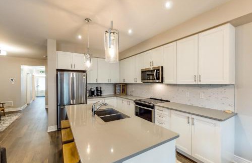 The Blue Mountains House | Snowbridge