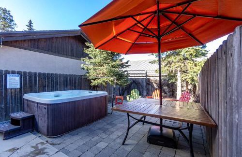 Leavenworth House | Snowcreek Birch - Hot Tub - 8 People