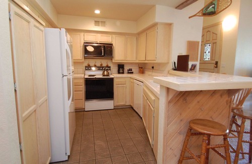 Mammoth Lakes Condo | Snowcreek Resort Vacation Rental #618