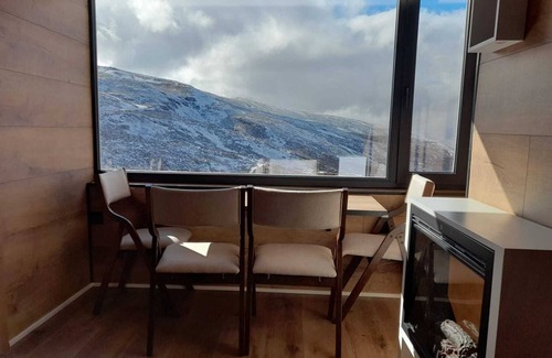 Pradollano Apartment | SnowGranada Love Jacuzzi Monica House