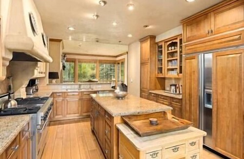 Snowmass Village House | Snowmass Home 4/4 Bedroom, Hot Tub, Fireplace!