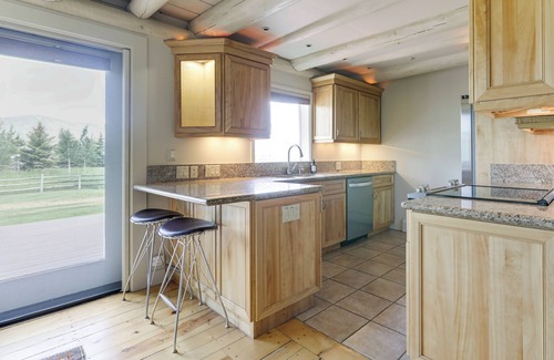 Snowmass Village House | Snowmass Home w/Hot Tub, Fireplace, & Mtn Views!