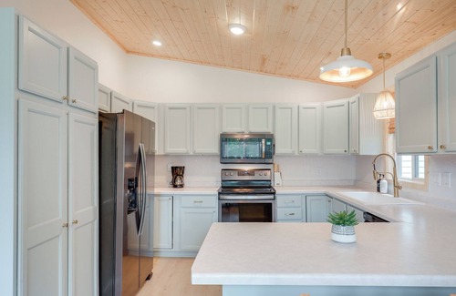 Elcho Cabin | Snowmobile Trail On-Site: Cozy Post Lake Retreat