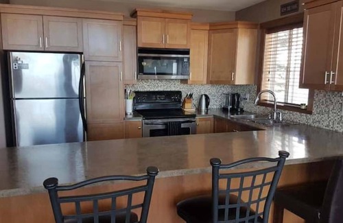 Snow Pine Estates Ski Chalet | Snowmore Chalet, a perfect family get away home