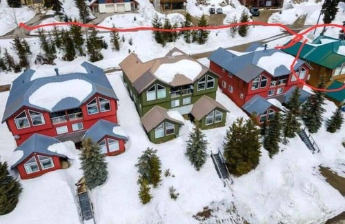 Snow Pine Estates Ski Chalet | Snowmore Chalet, a perfect family get away home
