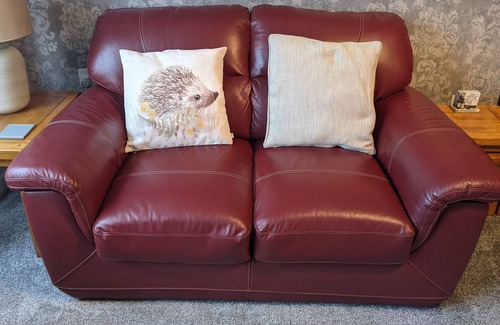 Lincoln Cottage | SNUFFLING HEDGEHOG, pet friendly, with a garden in Cherry Willingham