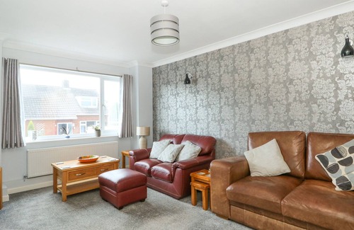 Lincoln Cottage | SNUFFLING HEDGEHOG, pet friendly, with a garden in Cherry Willingham