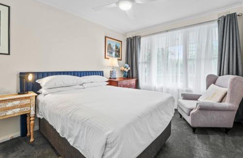 Essendon Apartment | Snug 1-Bed Unit near Essendon Football Grounds