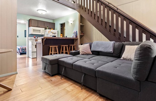 Angel Fire Condo | Snug 2-Bedroom Condo- Walking Distance to Ski Lift