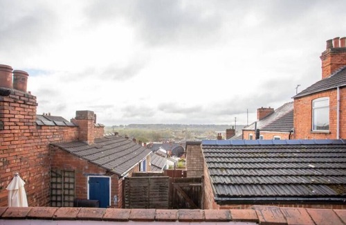 Lincoln House | 🏡 Snug Home in City Centre 🛍️✨ | Free Parking 🚗