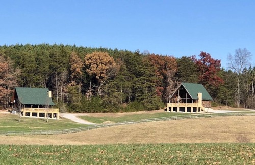 Spencer Cabin | Snuggle up in our 2/2 cozy cabin w/hot tub. The perfect Fall getaway! n
