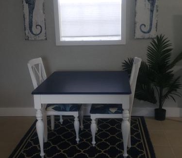 Truckland House | So Coastal! Pet friendly and free early check in!