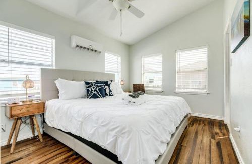 Surfside Beach House | So Cute Sun & Salt Beach Bungalow