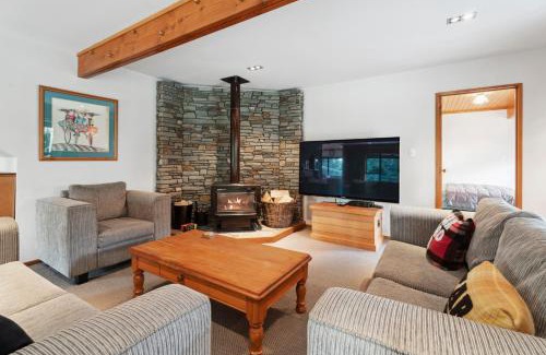 Wanaka House | So Good On Sargood - Wanaka Holiday Home