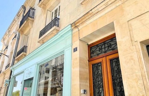 Reims City Centre Apartment | So Guest - Nail in the Iron, modern suite near the cathedral