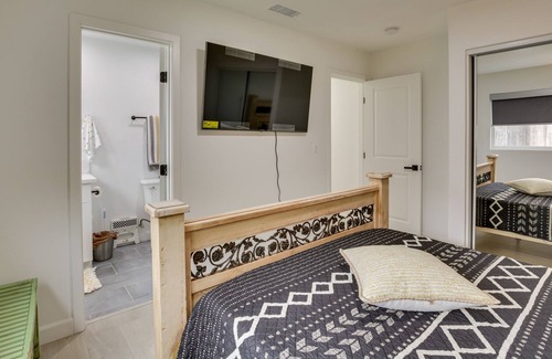 Loma Alta House | SoCal Beach Bungalow w/ Pool + Putting Green!