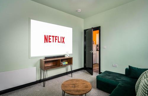 Doncaster Apartment | Social Media Adventure - 1 Bedroom Flat - Doncaster