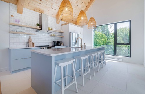 Ste Anne de Beaupre Ski Chalet | Sofa Villas - Outdoor Chalet at Mont Sainte-Anne
