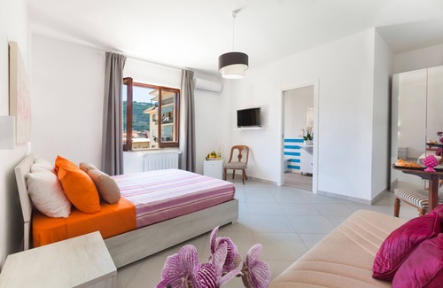 Piano di Sorrento Bed & Breakfast | Sofia flora Room