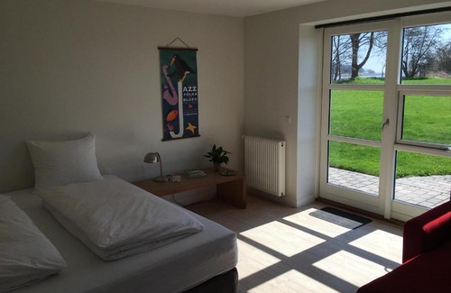 Praesto Bed & Breakfast | Søfryd B&B