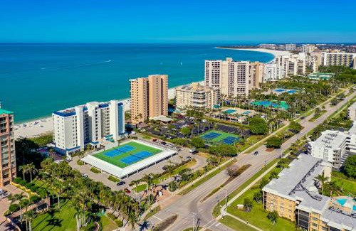 Marco Island House | Soft, Sandy Beaches I Long Views from Premiere Over-sized Balcony!