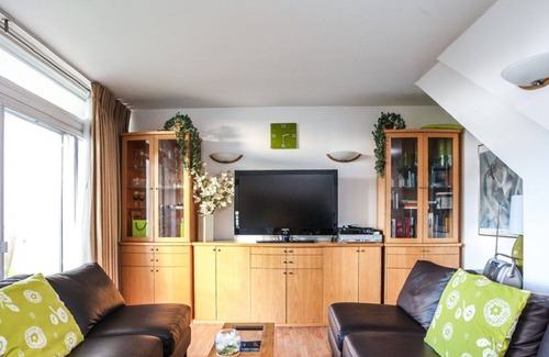 Soho Apartment | Soho/Covent Garden Balcony Apartment - Long Stays, Workers relocating, Students