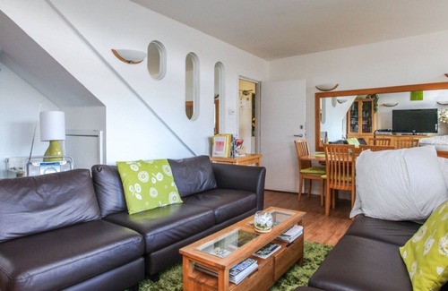 Soho Apartment | Soho/Covent Garden Balcony Apartment - Long Stays, Workers relocating, Students