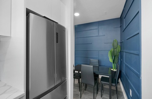 SoHo Apartment | SoHo/Hyde Park Luxury 1 BR Apt