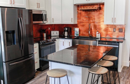 Norfolk - Virginia Beach Apartment | Sojourn 2 BR Steps to the Beach Sleeps 4
